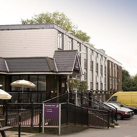 Premier Inn Epsom South Εξωτερικό φωτογραφία