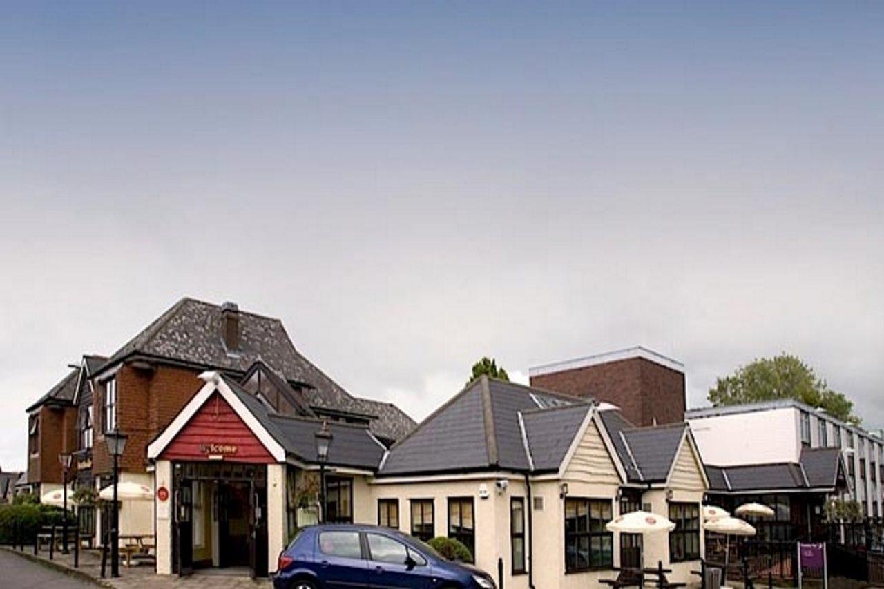 Premier Inn Epsom South Εξωτερικό φωτογραφία