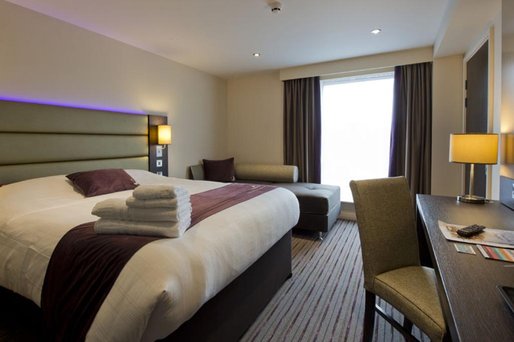 Premier Inn Epsom South Εξωτερικό φωτογραφία